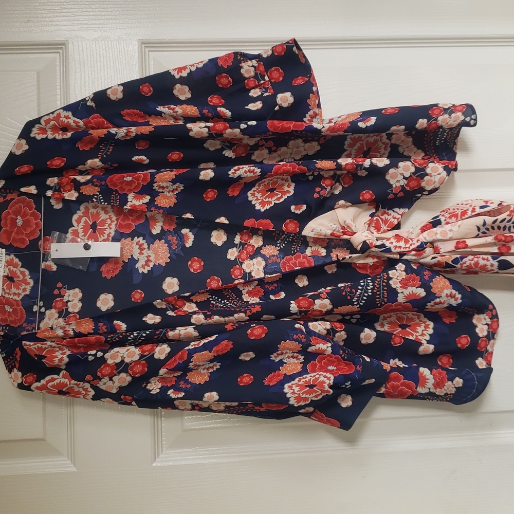 Violet & Claire Navy and Red Floral Top